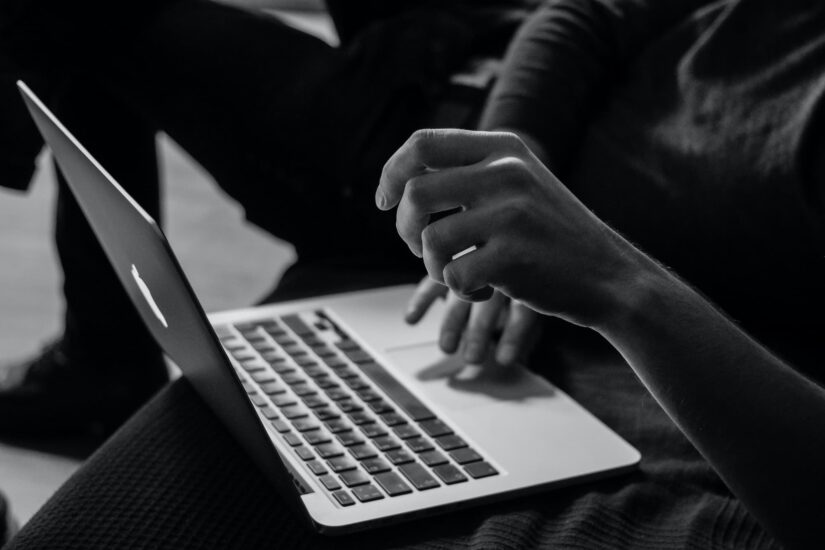 5 solid online spell checking services to help in a daily work routine